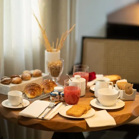 Dimora Dei Lari Hotel 3*