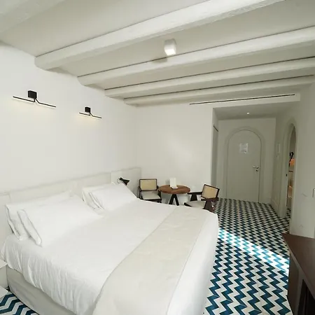 Hotel Dimora Dei Lari Bacoli