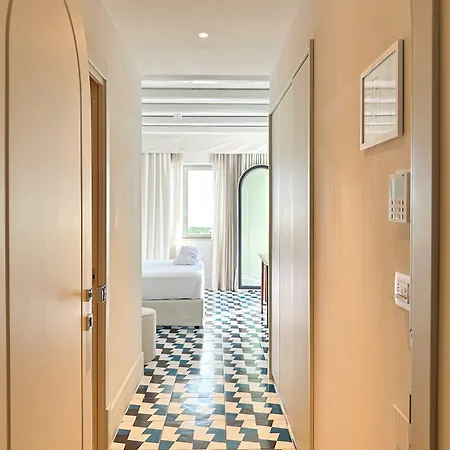 Hotel Dimora Dei Lari