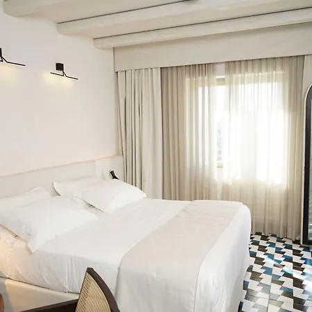 Hotel Dimora Dei Lari