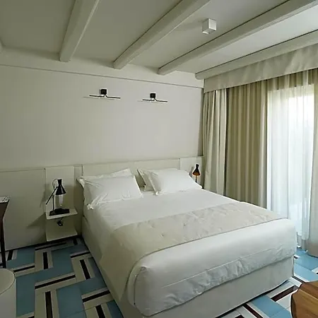 Dimora Dei Lari Hotel 3*