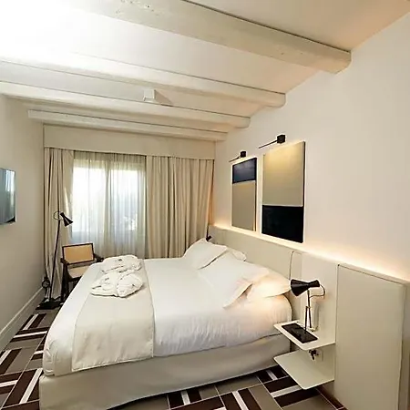 Hotel Dimora Dei Lari Bacoli