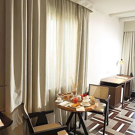 Hotel Dimora Dei Lari