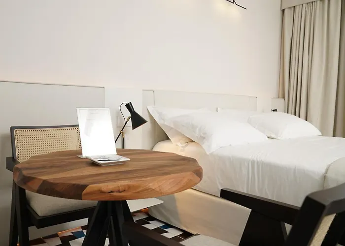 Hotel Dimora Dei Lari *